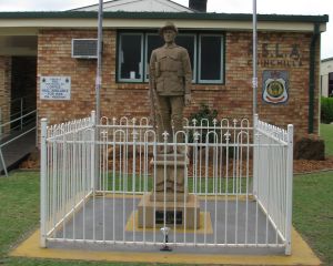 Soldier Statue Memorial Chinchilla - Attractions Perth